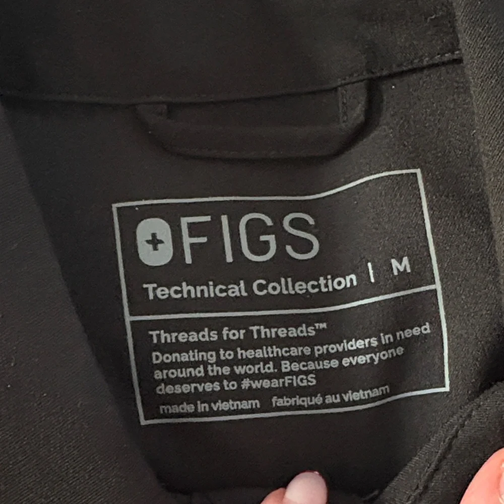 Figs long sleeve scrub top - Picture 2 of 3